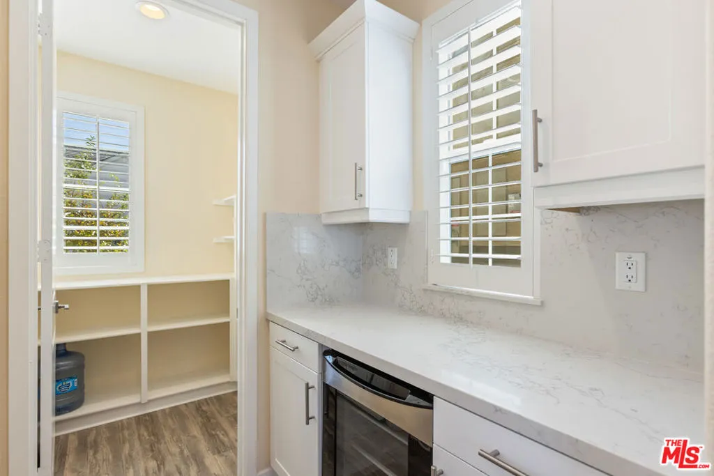 25105 Citron Lane, Canyon Country, California 91387 home-pic-9